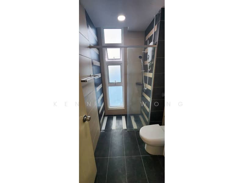 Pangsapuri untuk Dijual di Central Residence @ Sungai Besi - Kenneth Wong - Bathroom - PropertyGuru.com.my