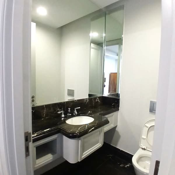 Kediaman Servis untuk Disewa di St Regis - Nisha . - Bathroom - PropertyGuru.com.my