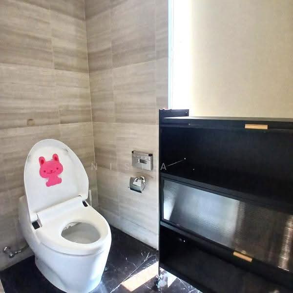 Kediaman Servis untuk Disewa di St Regis - Nisha . - Bathroom - PropertyGuru.com.my