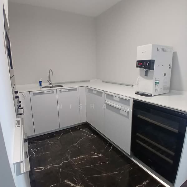 Kediaman Servis untuk Disewa di St Regis - Nisha . - Kitchen - PropertyGuru.com.my