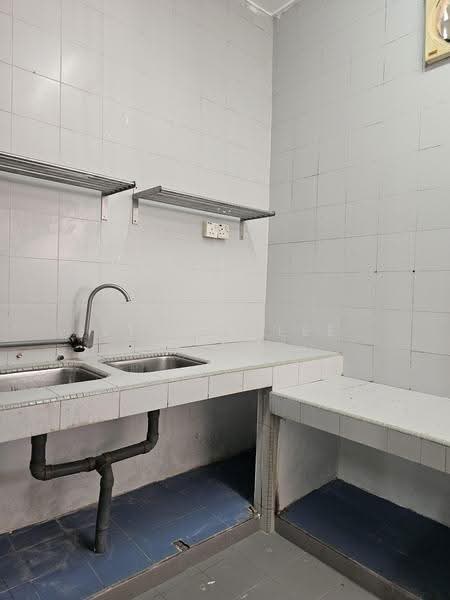 Terraced House for Sale in Sungai Long (Bandar Sungai Long) - Stella Lee - Kitchen - PropertyGuru.com.my