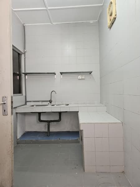 Terraced House for Sale in Sungai Long (Bandar Sungai Long) - Stella Lee - Kitchen - PropertyGuru.com.my