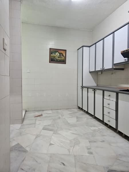 Terraced House for Sale in Sungai Long (Bandar Sungai Long) - Stella Lee - Kitchen - PropertyGuru.com.my