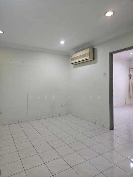 Terraced House for Sale in Sungai Long (Bandar Sungai Long) - Stella Lee - Interior - PropertyGuru.com.my