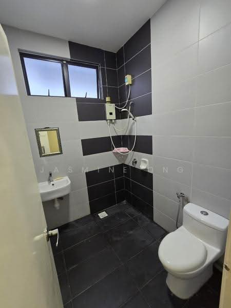 2-storey Terraced House for Rent in Iskandar Puteri (Nusajaya) (Johor) - Jasmine Ong - Bathroom - PropertyGuru.com.my