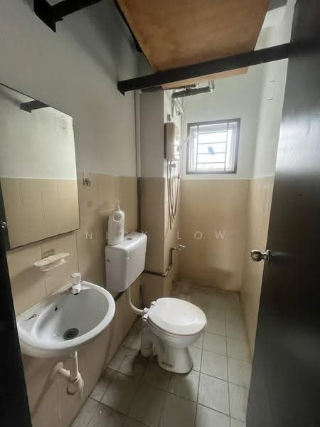Apartment for Rent at Sri Selera Court Apartment - Nick Low - Bathroom - PropertyGuru.com.my