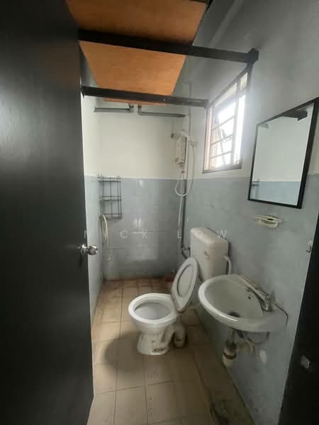 Apartment for Rent at Sri Selera Court Apartment - Nick Low - Bathroom - PropertyGuru.com.my
