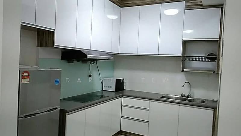 Kediaman Servis untuk Dijual di Pangsapuri Tanah Emas (Golden Sands) - Darren Tew - Kitchen - PropertyGuru.com.my