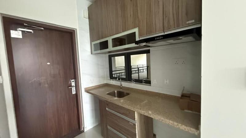 Service Residence for Rent at Forest City - Alvin Seah - Kitchen - PropertyGuru.com.my