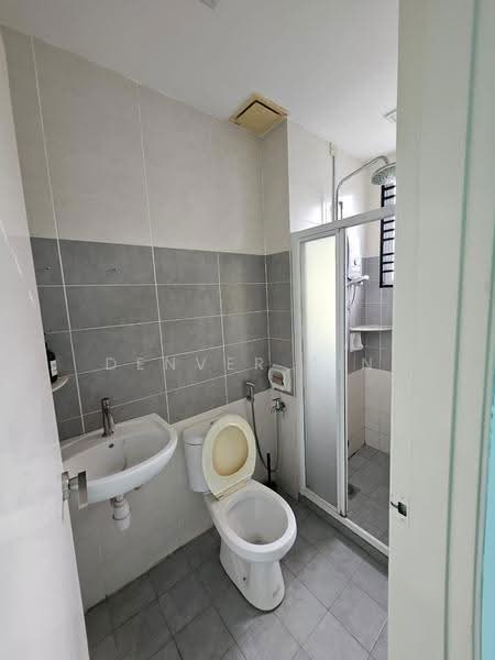 Rumah Teres 2-Tingkat untuk Dijual di Goodview Heights (Kajang) - Denver Sin - Bathroom - PropertyGuru.com.my