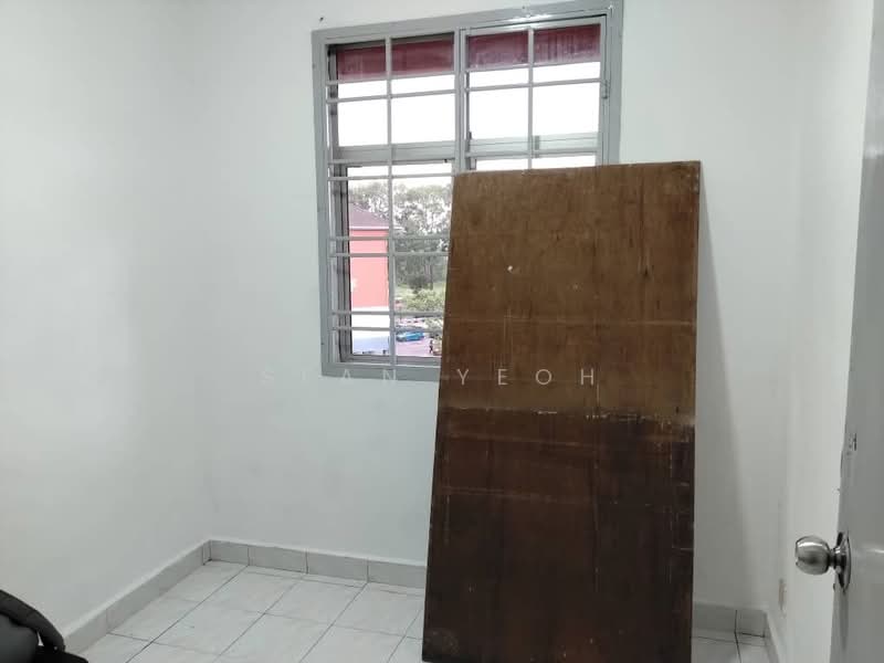 Apartment for Sale at Sri Putra Apartment - Sean Yeoh - PropertyGuru.com.my