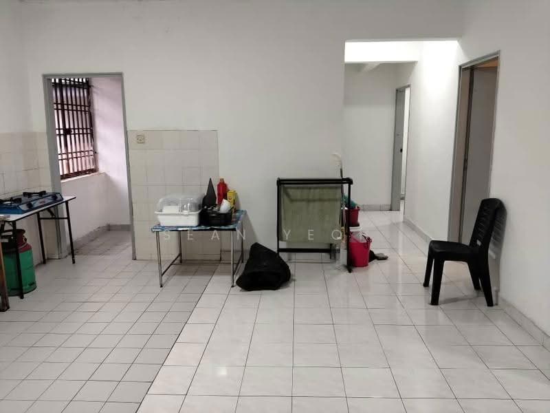 Apartment for Sale at Sri Putra Apartment - Sean Yeoh - PropertyGuru.com.my