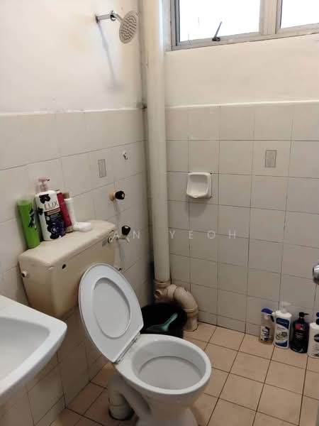 Apartment for Sale at Sri Putra Apartment - Sean Yeoh - PropertyGuru.com.my