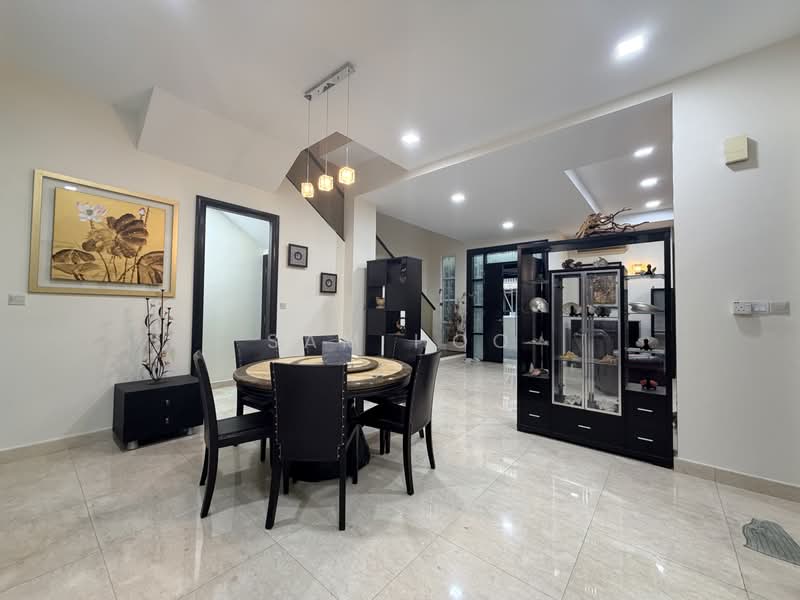 Semi-Detached House for Sale in Duta Tropika (Batu) - Sam Hoo - Dining Room - PropertyGuru.com.my
