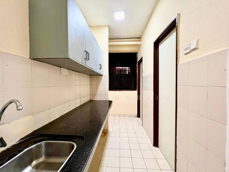 Rumah Flat untuk Dijual di Pangsapuri Berembang Indah - Ahmad Muslim - PropertyGuru.com.my