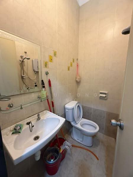 Rumah Teres 2-Tingkat untuk Disewa di Taman Setia Indah (Tebrau) - Siau Tong Ling - Bathroom - PropertyGuru.com.my