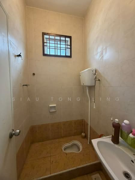 Rumah Teres 2-Tingkat untuk Disewa di Taman Setia Indah (Tebrau) - Siau Tong Ling - Bathroom - PropertyGuru.com.my