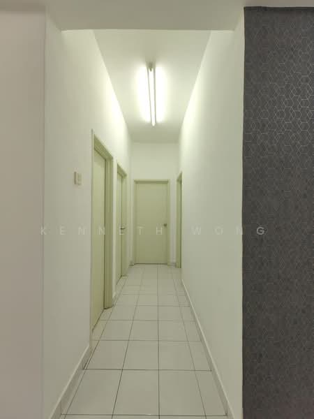 Pangsapuri untuk Disewa di Mas Kipark Damansara - Kenneth Wong - Corridor - PropertyGuru.com.my