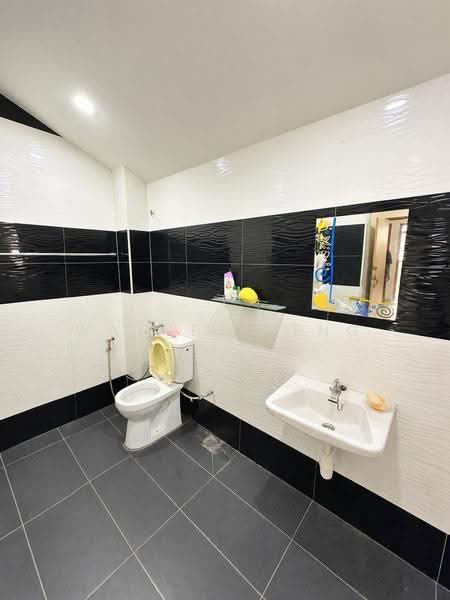 2-storey Terraced House for Sale in Bandar Mahkota Cheras (Cheras) - WAYNE SHENG - Bathroom - PropertyGuru.com.my