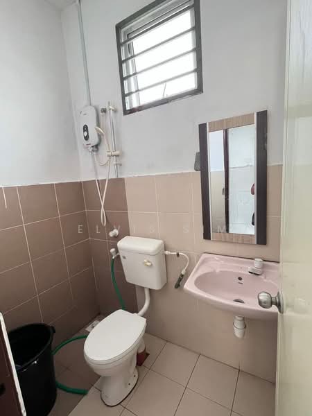 Rumah Teres 1-Tingkat untuk Dijual di Taman Desaru Utama (Pengerang) - Elvis Sim - Bathroom - PropertyGuru.com.my