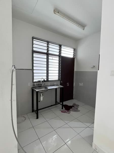 Rumah Teres 1-Tingkat untuk Dijual di Taman Desaru Utama (Pengerang) - Elvis Sim - Kitchen - PropertyGuru.com.my