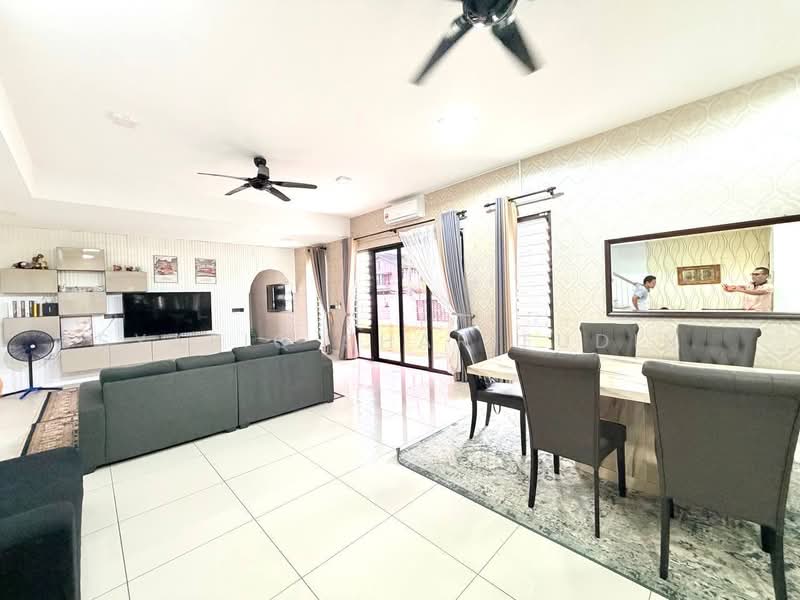 Rumah Teres 2-Tingkat untuk Dijual di Elmina (Shah Alam) - Syafiq Sharifudin - Living Room - PropertyGuru.com.my