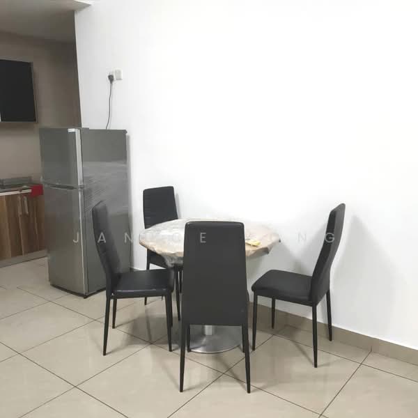 Kediaman Servis untuk Disewa di D'Secret Garden (Pangsapuri Kempas Indah) - Janice Yong - Dining Room - PropertyGuru.com.my