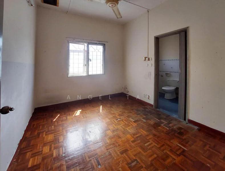 2-storey Terraced House for Sale in BANDAR PUCHONG JAYA (Puchong) - Angel Tan - Bathroom - PropertyGuru.com.my