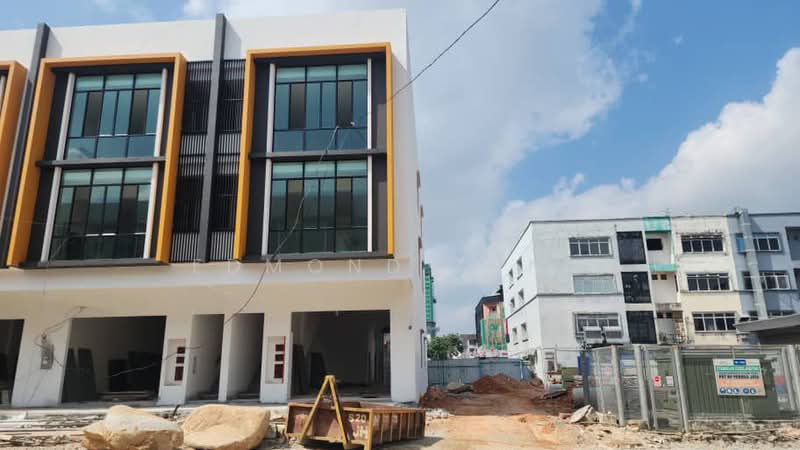 Shop / Office for Sale in Bandar Baru Permas Jaya (Permas Jaya) - Edmond Tang - Exterior - PropertyGuru.com.my