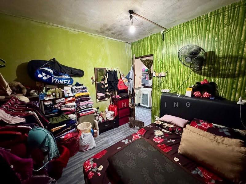 Rumah Flat untuk Dijual di Bandar Selesa Jaya - Siau Tong Ling - Bedroom - PropertyGuru.com.my
