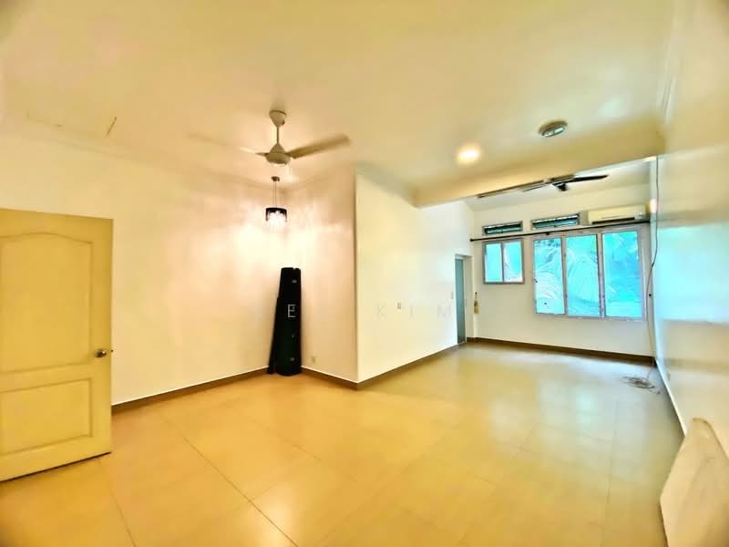 Bungalow House untuk Dijual di Seksyen 9 (Kota Damansara) - Bee Kim - Living Room - PropertyGuru.com.my