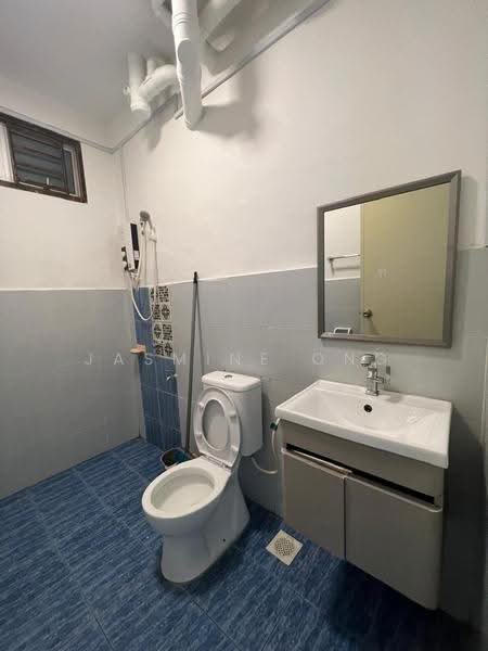 Pangsapuri untuk Disewa di Indah Court Apartment - Jasmine Ong - Bathroom - PropertyGuru.com.my