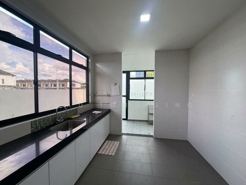 2-storey Terraced House for Sale in Johor Bahru (Johor) - Siau Tong Ling - Kitchen - PropertyGuru.com.my