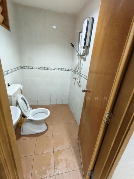 1.5-storey Terraced House for Sale in Taman Sri Segambut (Segambut) - Wilson Wong - Bathroom - PropertyGuru.com.my
