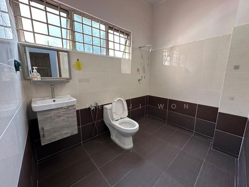 Rumah Teres 1.5-Tingkat untuk Dijual di Sri Petaling (Kuala Lumpur) - Rachel Ji Won - Bathroom - PropertyGuru.com.my