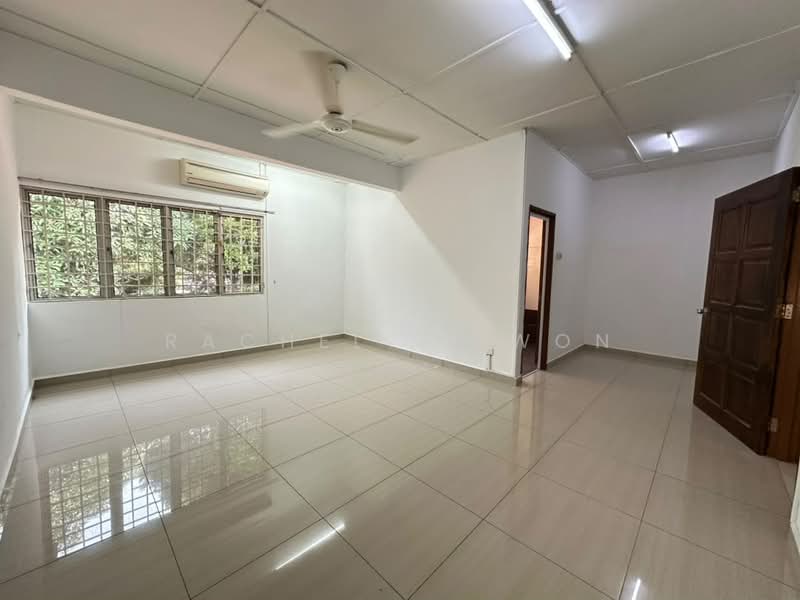 Rumah Teres 1.5-Tingkat untuk Dijual di Sri Petaling (Kuala Lumpur) - Rachel Ji Won - Living Room - PropertyGuru.com.my