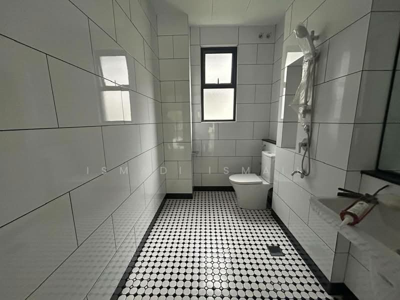 Rumah Berkembar untuk Dijual di Elmina (Shah Alam) - Ismadi Ismail - Bathroom - PropertyGuru.com.my