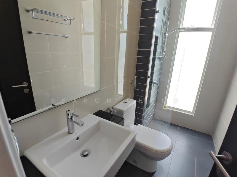 Semi-Detached House for Rent in East Ledang (Iskandar Puteri (Nusajaya)) - Sharon Chong - Bathroom - PropertyGuru.com.my