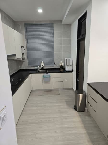 Service Residence for Sale at Twin Tower Residence - Phang Elainne - Kitchen - PropertyGuru.com.my