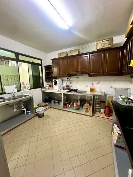 2-storey Terraced House for Sale in Taman Bukit Mewah (Tampoi) - Nikko Soh - Kitchen - PropertyGuru.com.my