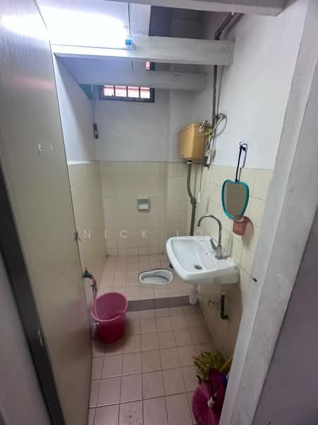 Shop for Rent in Bandar Baru Permas Jaya (Permas Jaya) - Nick Low - Bathroom - PropertyGuru.com.my