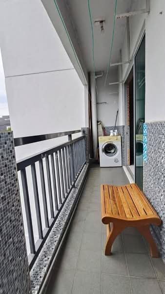 Kediaman Servis untuk Dijual di Tebrau City Residences - Max Loh - Balcony - PropertyGuru.com.my