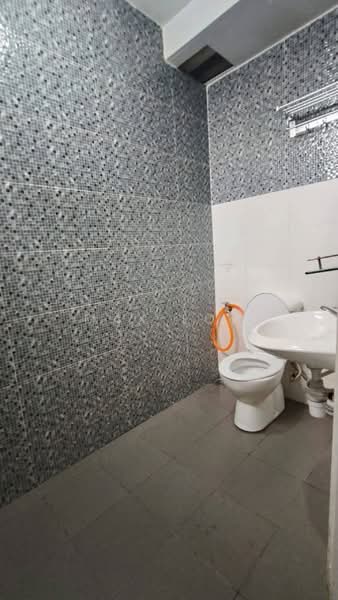 Kediaman Servis untuk Dijual di Tebrau City Residences - Max Loh - Bathroom - PropertyGuru.com.my