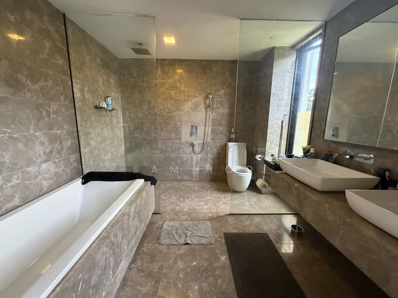 Semi-Detached House for Sale in Mont Kiara (Kuala Lumpur) - Sam Hoo - Bathroom - PropertyGuru.com.my