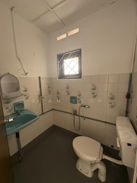 Rumah Teres 2-Tingkat untuk Dijual di Taman Suria (Johor Bahru) - Sean Yeoh - Bathroom - PropertyGuru.com.my