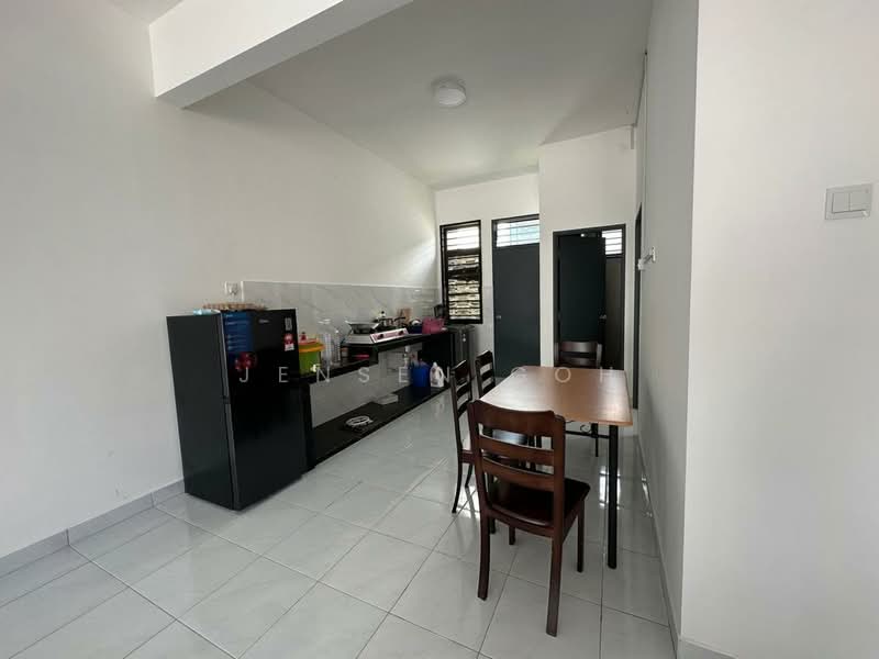 Rumah Teres 2-Tingkat untuk Disewa di Taman Mount Austin (Tebrau) - Jensen Goh - Kitchen - PropertyGuru.com.my