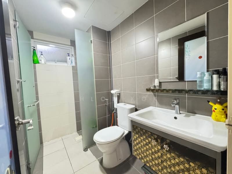 Kondominium untuk Dijual di First Residence (Residensi Unggul) - Chloe Kok - Bathroom - PropertyGuru.com.my