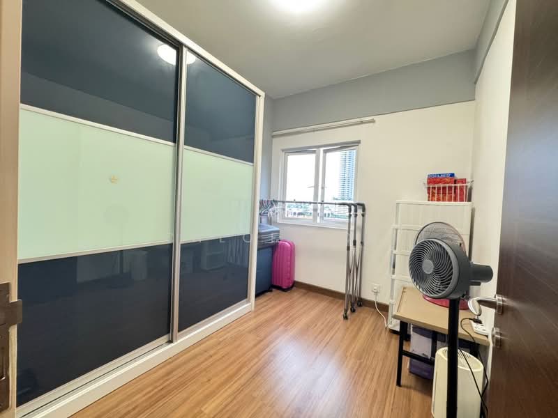 Kondominium untuk Dijual di First Residence (Residensi Unggul) - Chloe Kok - Bedroom - PropertyGuru.com.my
