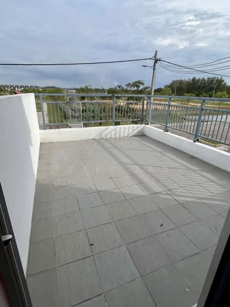 Townhouse for Rent in Cybersouth (Dengkil) - Peter Tan - Balcony - PropertyGuru.com.my