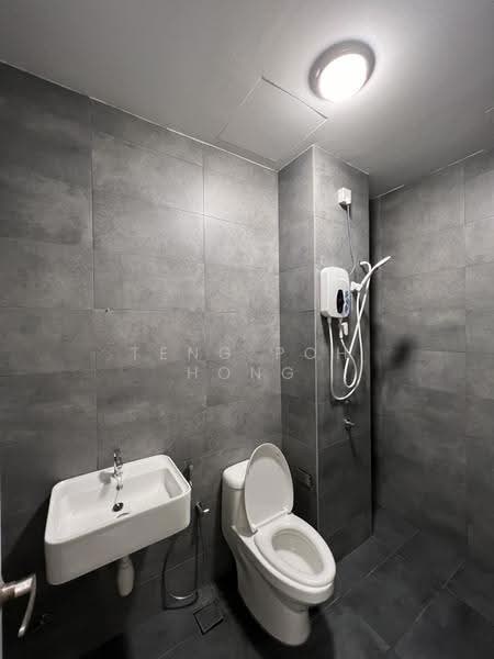Kondominium untuk Disewa di Verando Residence - Teng Poh Hong - Bathroom - PropertyGuru.com.my